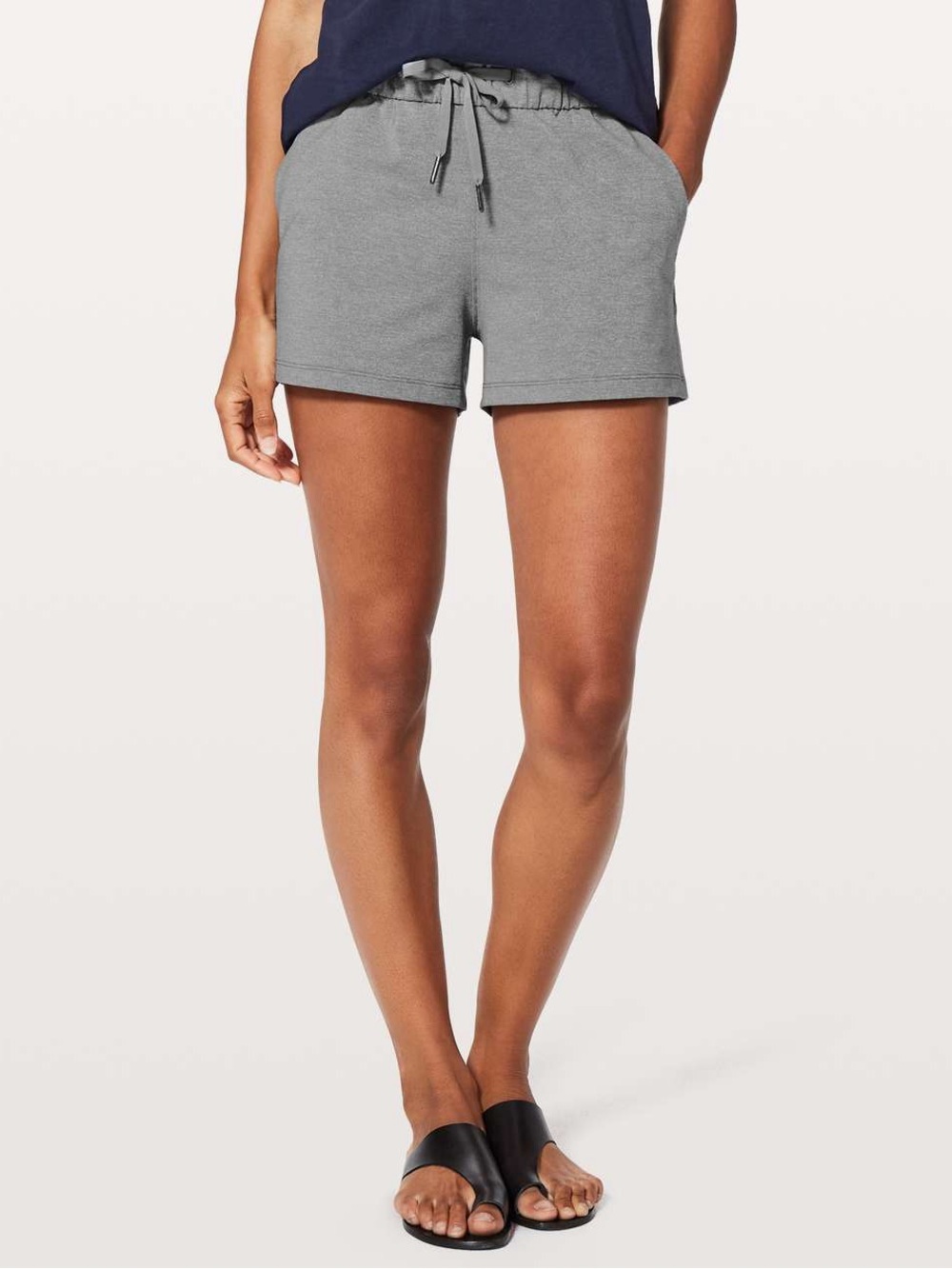 Lululemon On The Fly Short Size 6 Heathered Slate